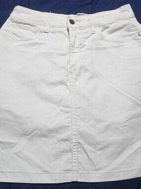 Croft & Barrow Women's White Athletic Classic Fit Skirt Stretch Pockets Size 4
